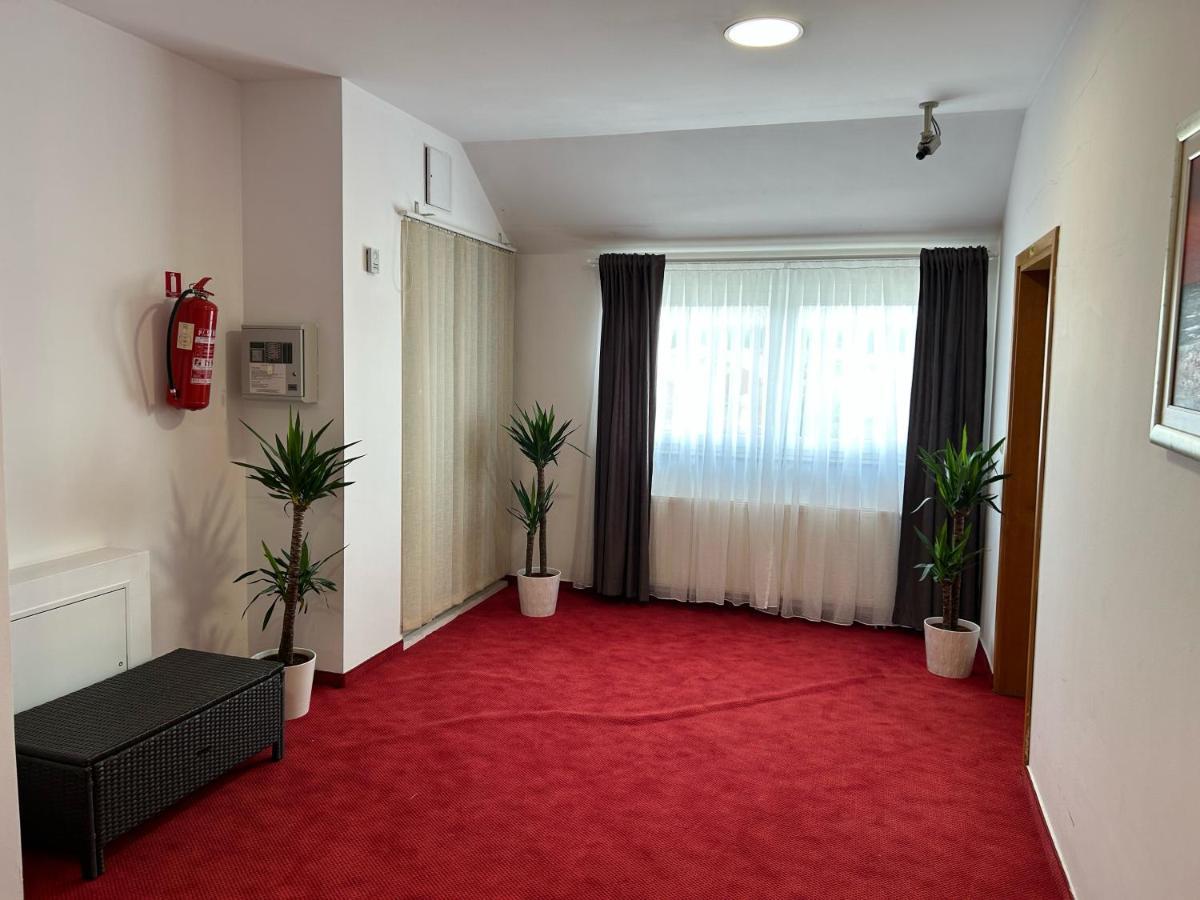 Rooms Laguna Sesvete Εξωτερικό φωτογραφία